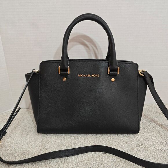 Michael Kors Selma black leather satchel. - Picture 1 of 12